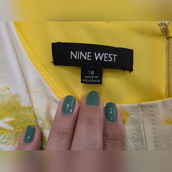 Nine West Floral Sleeveless Pleated  A-Line Midi Dress- Size 16 - Picture 4 of 12